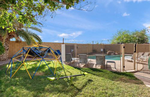 Serenity Splash Upscale Stay Pool Game Lounge - Foto 50