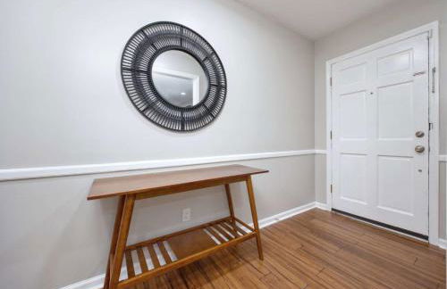 Near Botanical Garden with a Pool Charming on Charing - Foto 42