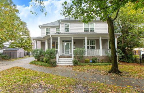 Sojourn Beautiful Family Home with Backyard in Ghent - Foto 1