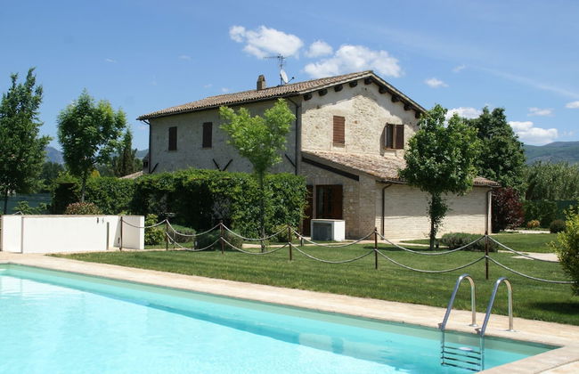 Swim, Savor, and Stroll in Umbria - Foto 26