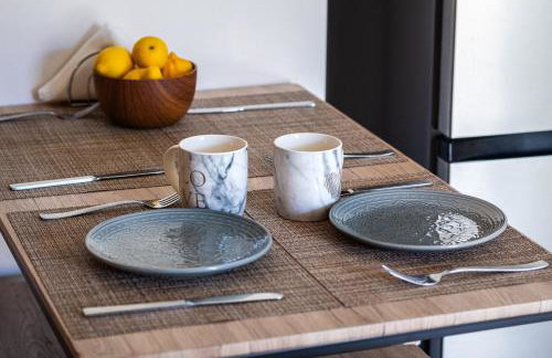 Central, Calm with Courtyard - Foto 35