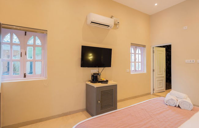 Emperor Ozran by Alaya Stays - Photo 53