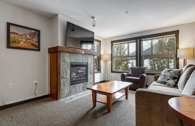 LARGE 3-Br 3-Ba | Ski In/Out | Pool & Hot Tubs | Central Upper Village Location - Photo 34