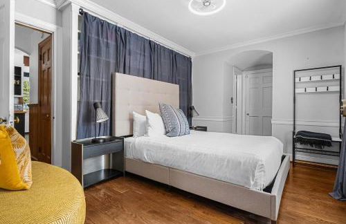 7BR Historic Estate Private Yard Near DC and Old Town - Vassar - Foto 28