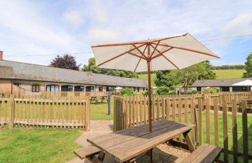 Corner Barn - Photo 21