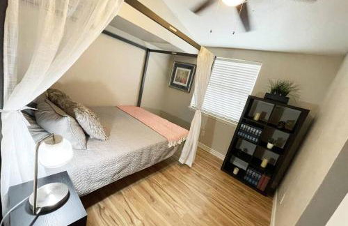 The Hummingbird Sunset Home, West Side - Foto 28