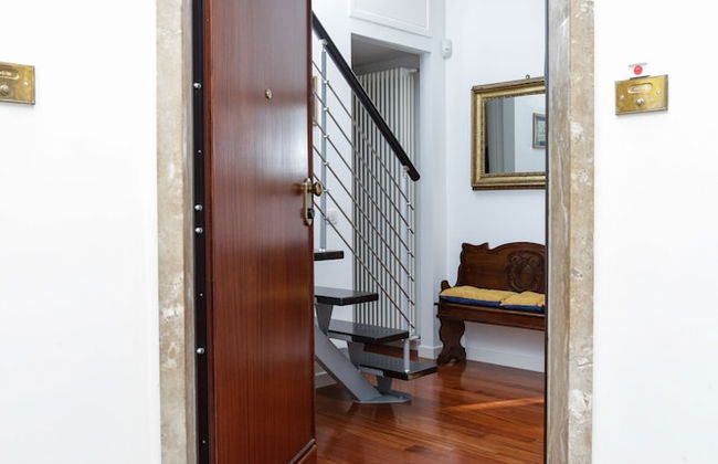 Enjoy the Sunset on Your Vatican Terrace - Foto 33