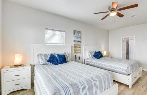 2 Decks, Patio and Views Beachfront Texas Retreat - Photo 15