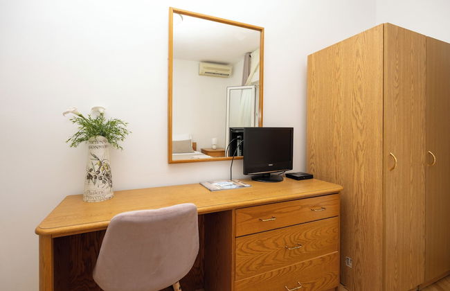 Double bed Room With Private Bathroom and Balcony - Foto 7