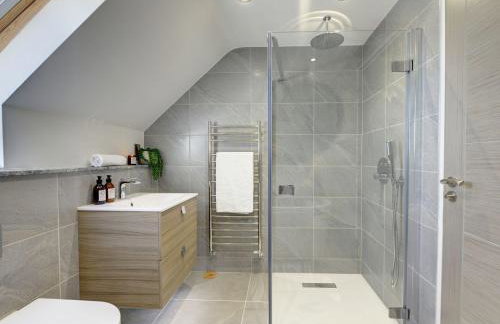 The Gate House - Photo 47