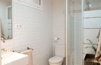 Stunning Designer 2 Bed Apt in Glorious Gràcia - Photo 6