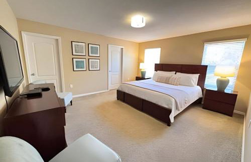 New to Market Spacious Private Pool Retreat - Foto 3