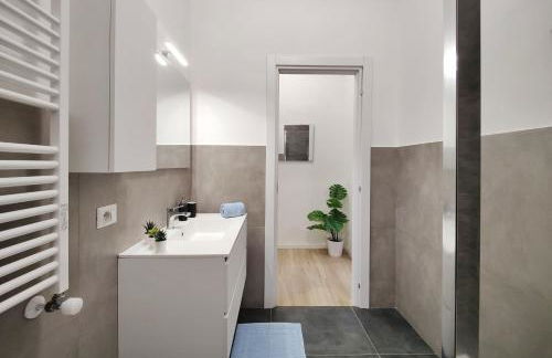 The Temple of Speed & S. Gerardo Hospital - Foto 11