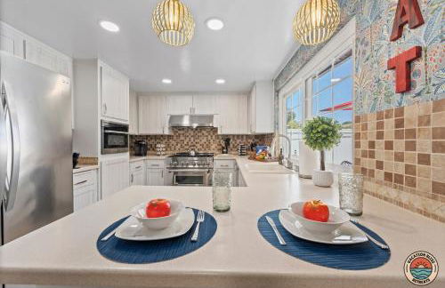 The Splash Society-Pool, Spa, Games, and Vibes - Photo 22