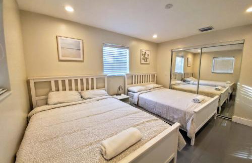 Lakefront Vacation Home - Sleeps 8 - Foto 15