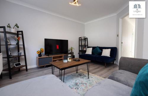 Spacious 3 Bed Home In The Heart Of Bridgend - By EKLIVING LUXE Short Lets & Serviced Accommodation - Foto 35