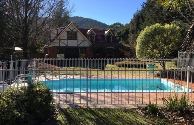 Tudor House - Large Family Home - Foto 17