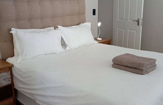 Relax in Style at Ndigo Blue, Langebaan's Coziest Holiday Home - Foto 8