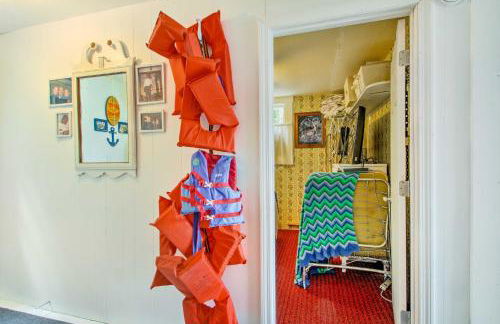 Hartford Cottage with Private Beach on Bear Pond! - Photo 15