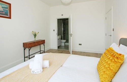 Sapphire House Apartments - Photo 10