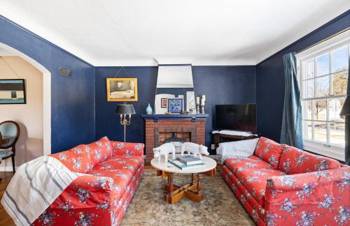 Bright & Cozy 2BR | Near Downtown, MSU & Hospitals - Foto 2