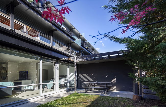 22 Hallenstein Apartments by Staysouth - Photo 62