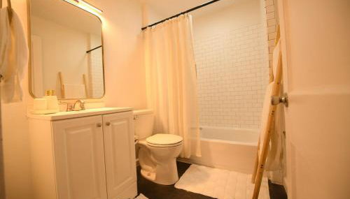 Edgewater Stay on W78th - Foto 3, Shower