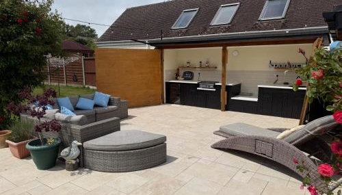 Detached property, beams, hot tub large garden - Foto 3