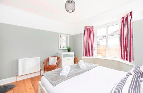 DRIFTWOOD by BOURNECOAST - An Exquisite Chalet Bungalow with a Sauna, BBQ Hut and Garden - HB6339 - Foto 34