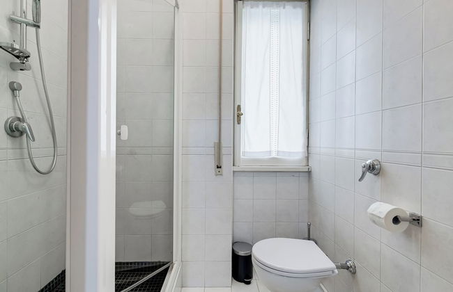 Cozy 2-Bedroom Flat with Balcony - Foto 35