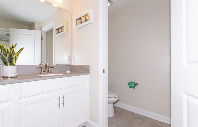 Luxurious Décor 4 Bd w/ Pool Close to Disney 4820 - Photo 49