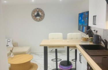 Wihi-Loges - Appartement grand studio, calme, centre ville de Nevers - Foto 6