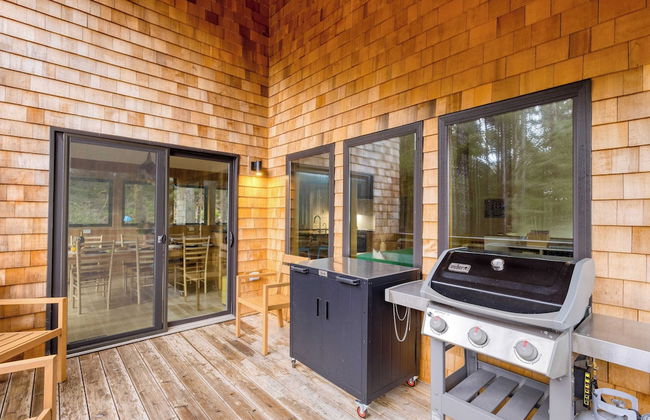 Rustic Arch Cape Getaway w/ Vibrant Interior Walk to the Beach Cape Wonder - Foto 16