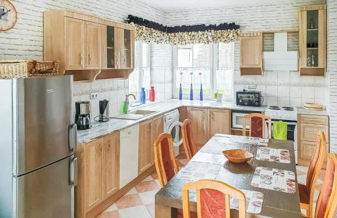 3 Bedroom Awesome Home In Postomino - Foto 13