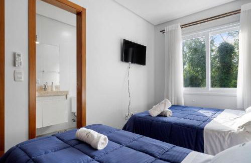 Casa de Pedra 2 Suítes c/ Piscina by Achei Gramado - Photo 22