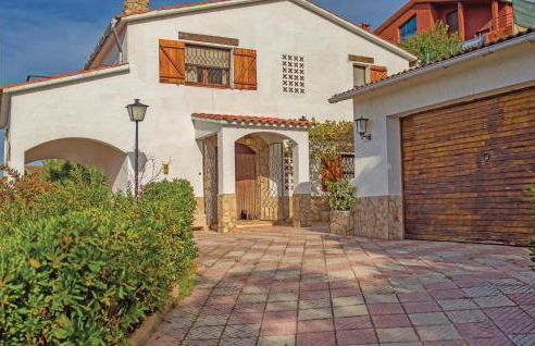 Cozy Home In Palafolls - Foto 9