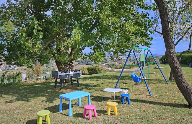 Cottage in Montelabbate With Pool & Forest - Photo 16