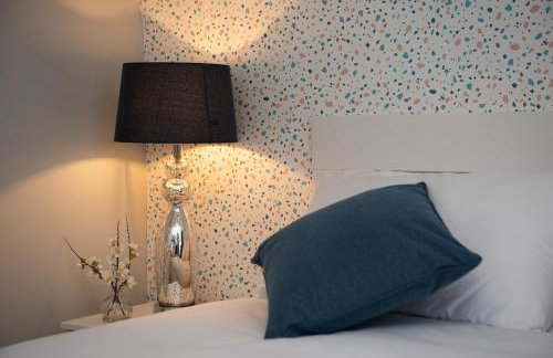 Large 4BDR House By Hyped Properties Short Term Rental Agency With Free Parking & Long Stays Shirebrook - Foto 24