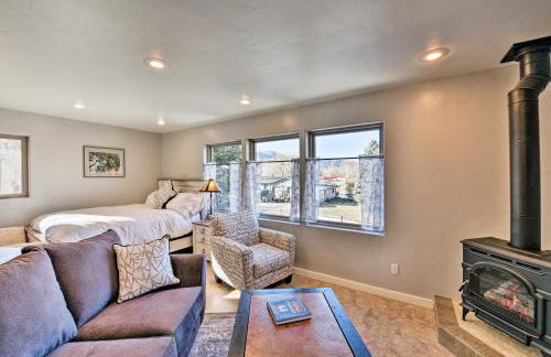 Cozy Mountain Studio By Main Street and Hot Springs! - Foto 12