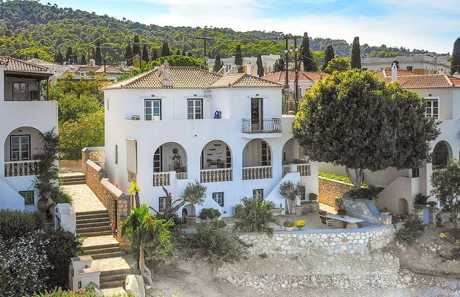 Beachfront Spetses Spectacular Fully Equipped Traditional Villa Families,groups - Photo 33