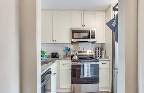 Harbor Island Condo with Pool Access Walk to Beach! - Foto 2