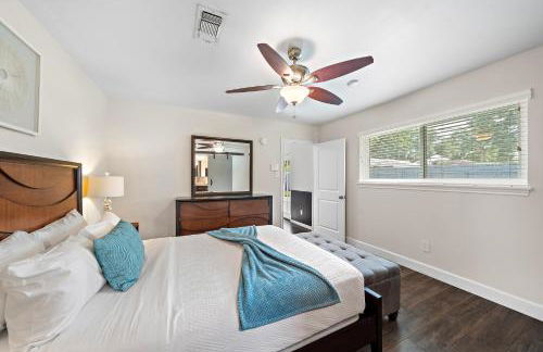 Pool Stay Near DT, Heights WiFi Games Yard BBQ - Foto 24