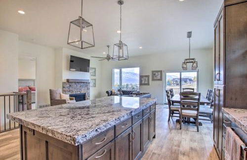 Scenic Eden Gem with Hot Tub about 6 Mi to Ski Area - Foto 9