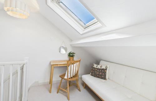 Cosy Chester Cottage - Quaint Stay Sleeps 2-5 - Photo 13