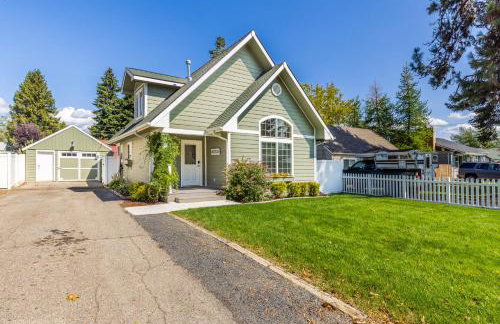 CDA Getaway! King Beds, Gear Storage, RV & Trailer Parking, 1 Mile to the Lake! - Foto 20