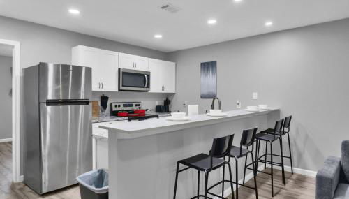 Bright 1BR Condo close to Food and Entertainment - Foto 2