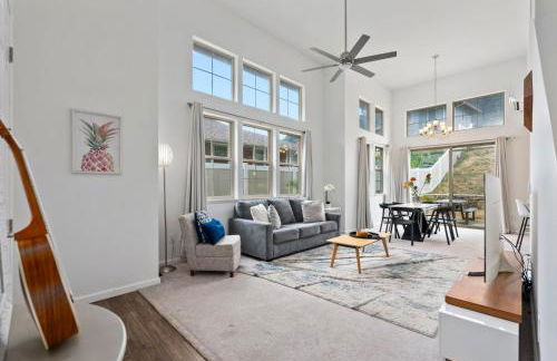 # Marbella Lane-Elegant 3BR Getaway with Superb Views - Foto 9