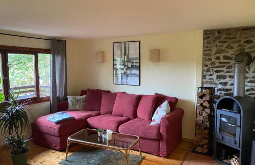 Autarke, idyll. Hütte mit Kamin+Aussicht - Photo 9