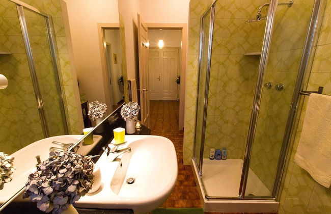 Connie s Apartment in Monvalle - Photo 7