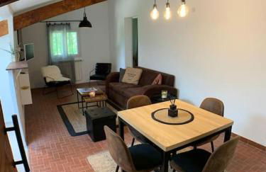 Appartement 65m2 à Callian, 2 Chambres, Parking Gratuit, Proche Lac et Cannes - Foto 2